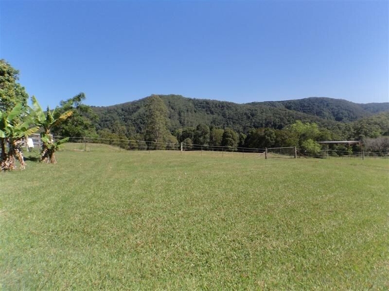 1972 MALENY-STANLEY RIVER RD, BOOROOBIN, QLD 4552