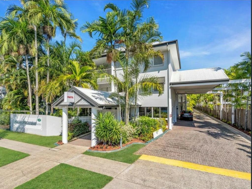 104/219 Mcleod St, Cairns North, QLD 4870