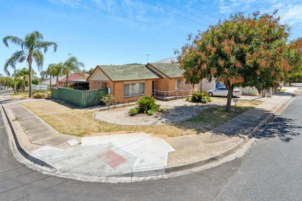 9 Onkara Ave, Ingle Farm, SA 5098