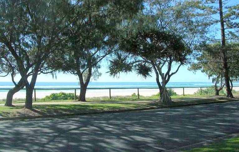 1/201 Golden Four Dr, Bilinga, QLD 4225