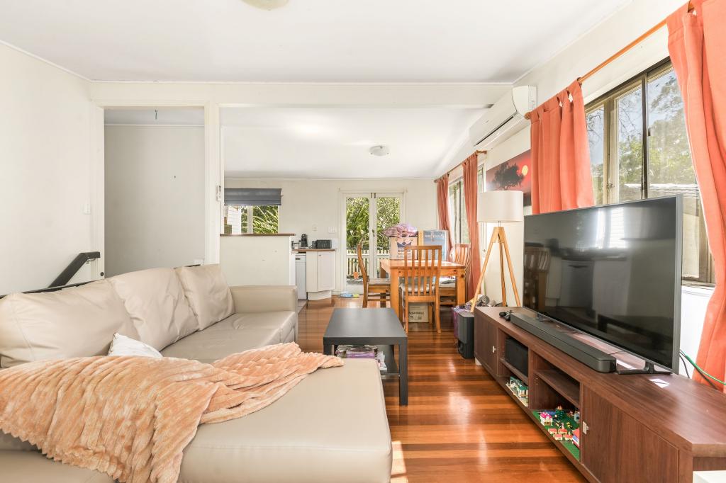 58 Moordale St, Chapel Hill, QLD 4069