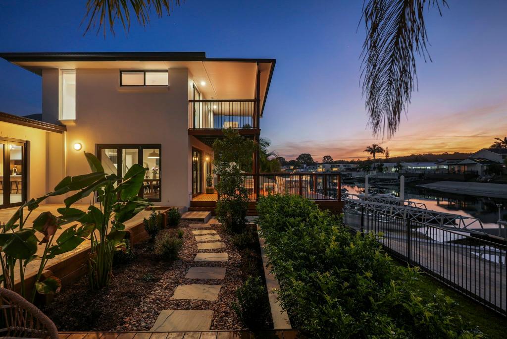 64 Melaleuca Dr, Palm Beach, QLD 4221