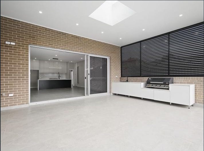 92 Iberia St, Padstow, NSW 2211