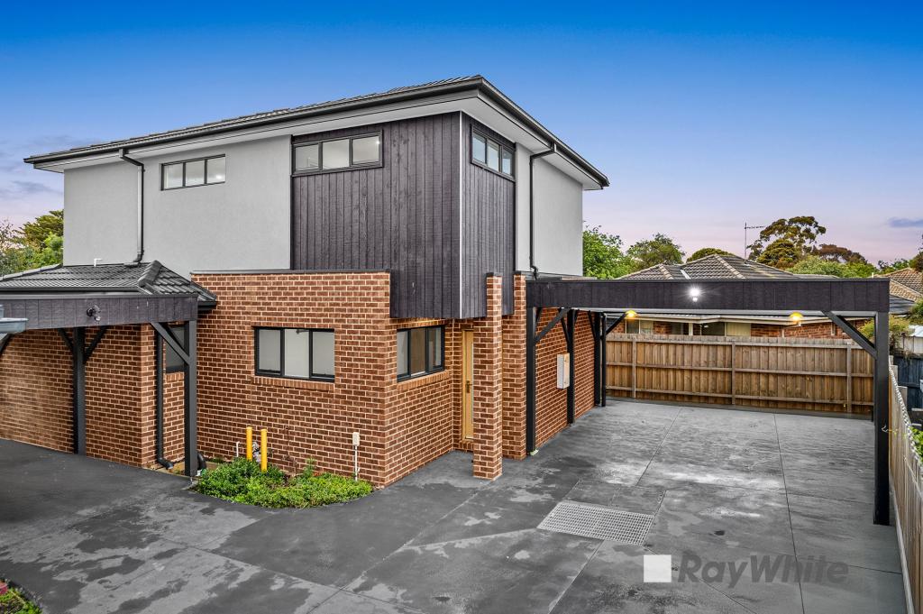 2/5 MELIA ST, DOVETON, VIC 3177