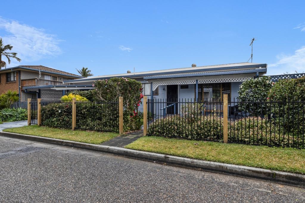 25 Hodgson St, Crescent Head, NSW 2440