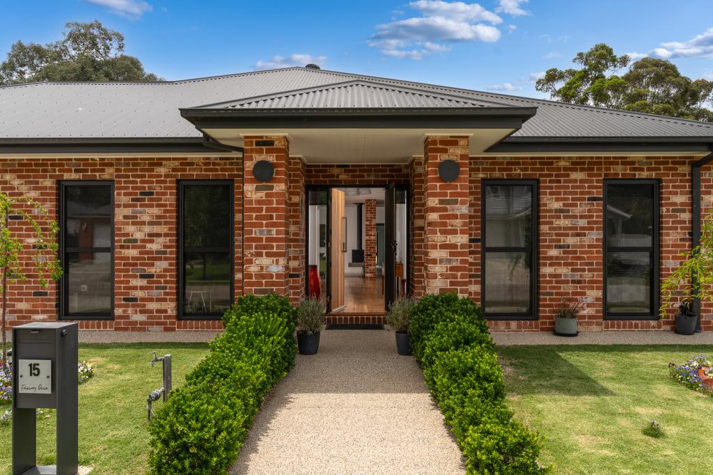 15 Fairway Dr, Waldara, VIC 3678