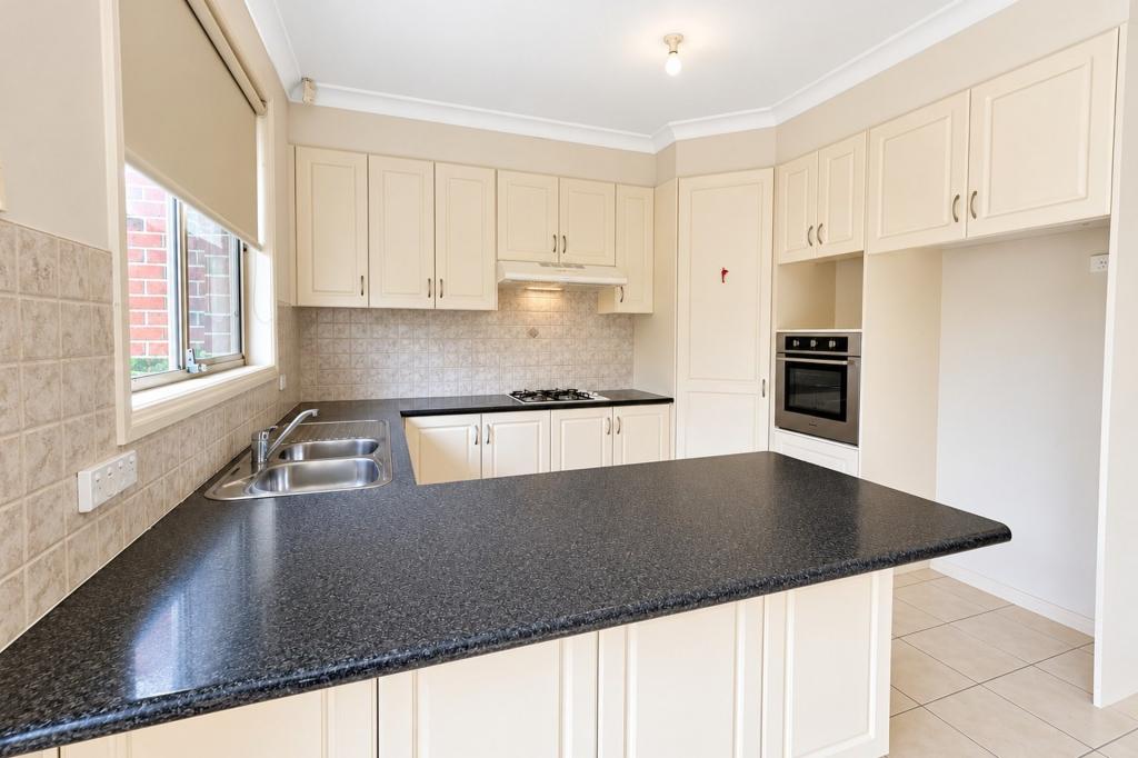2/9 Madeleine Rd, Clayton, VIC 3168