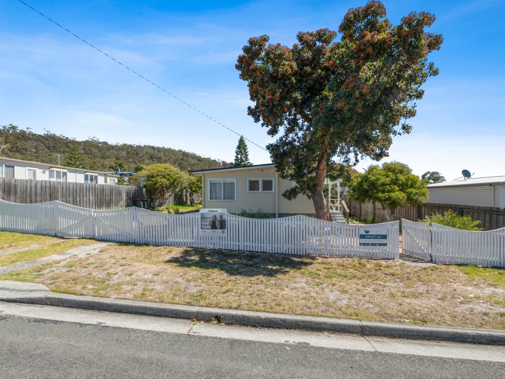 19 Beattie Ave, Bicheno, TAS 7215