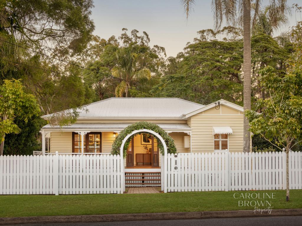 29 Sixth Ave, Bardon, QLD 4065