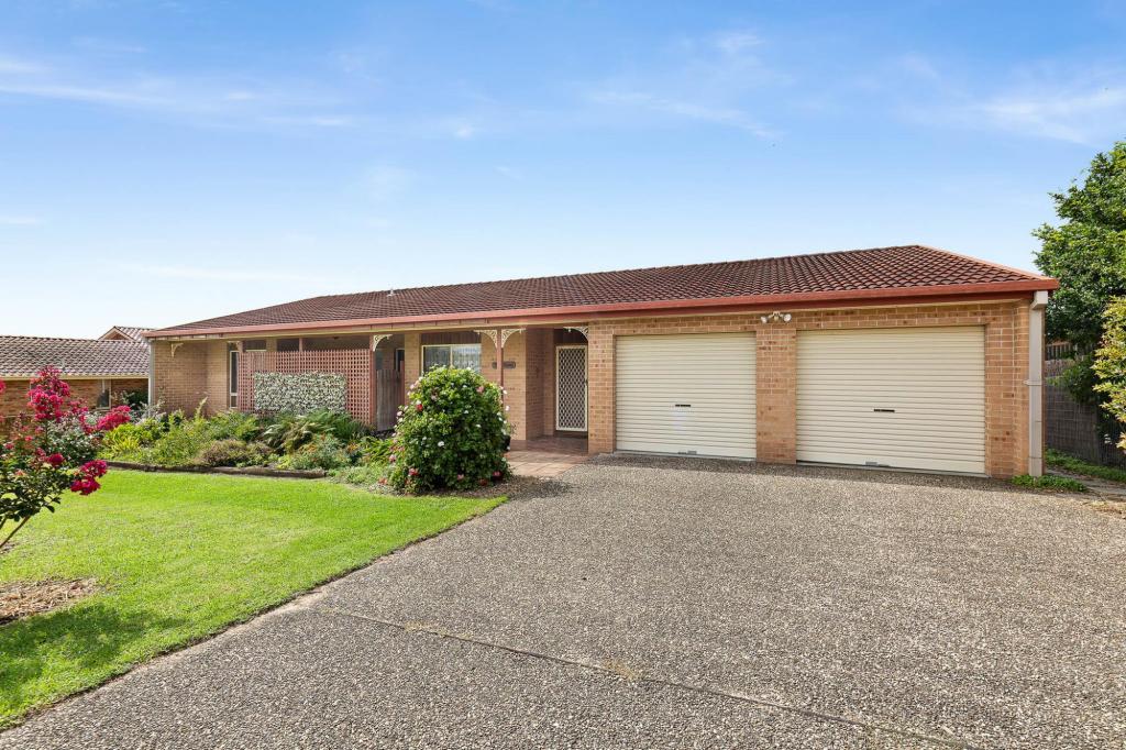 3 Craig Mostyn Pl, Moruya, NSW 2537