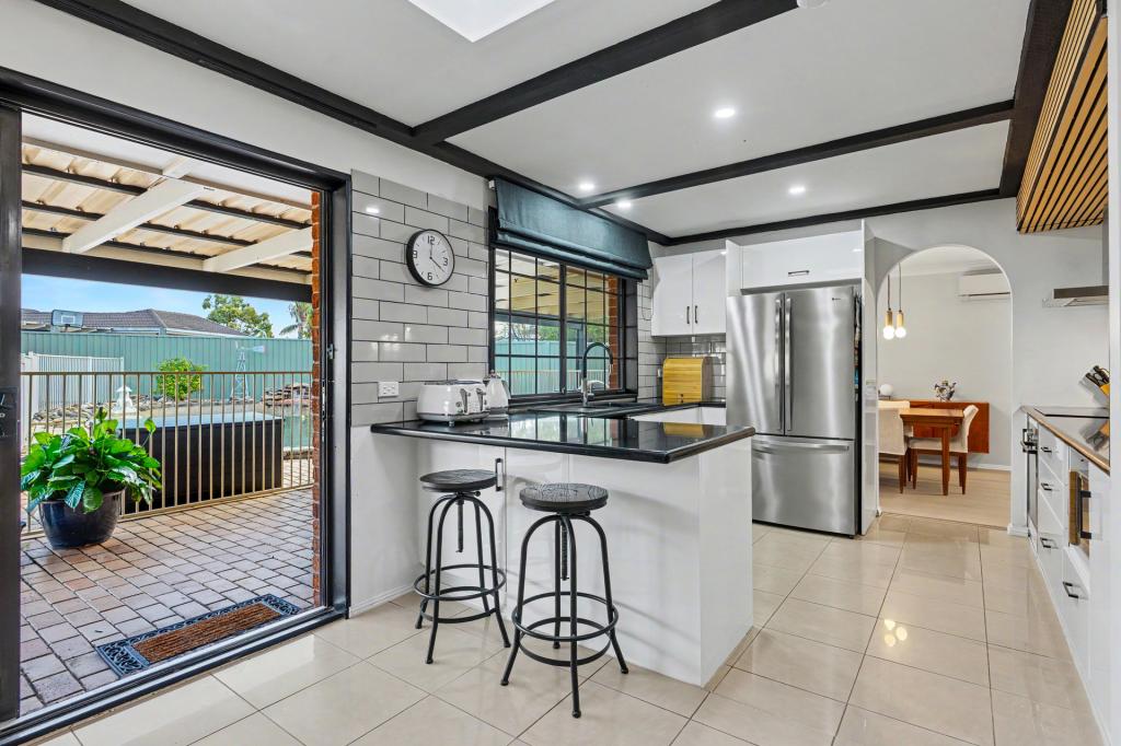 29 Murrumbidgee Cres, Bateau Bay, NSW 2261