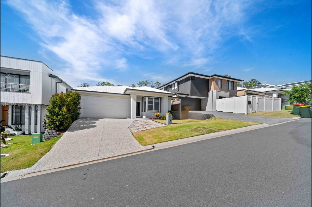 15 Lillypilly St, Bahrs Scrub, QLD 4207