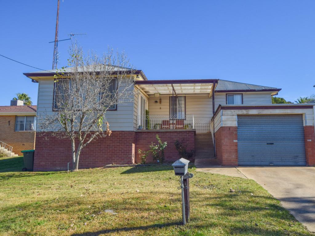 5 Lansdowne St, Young, NSW 2594