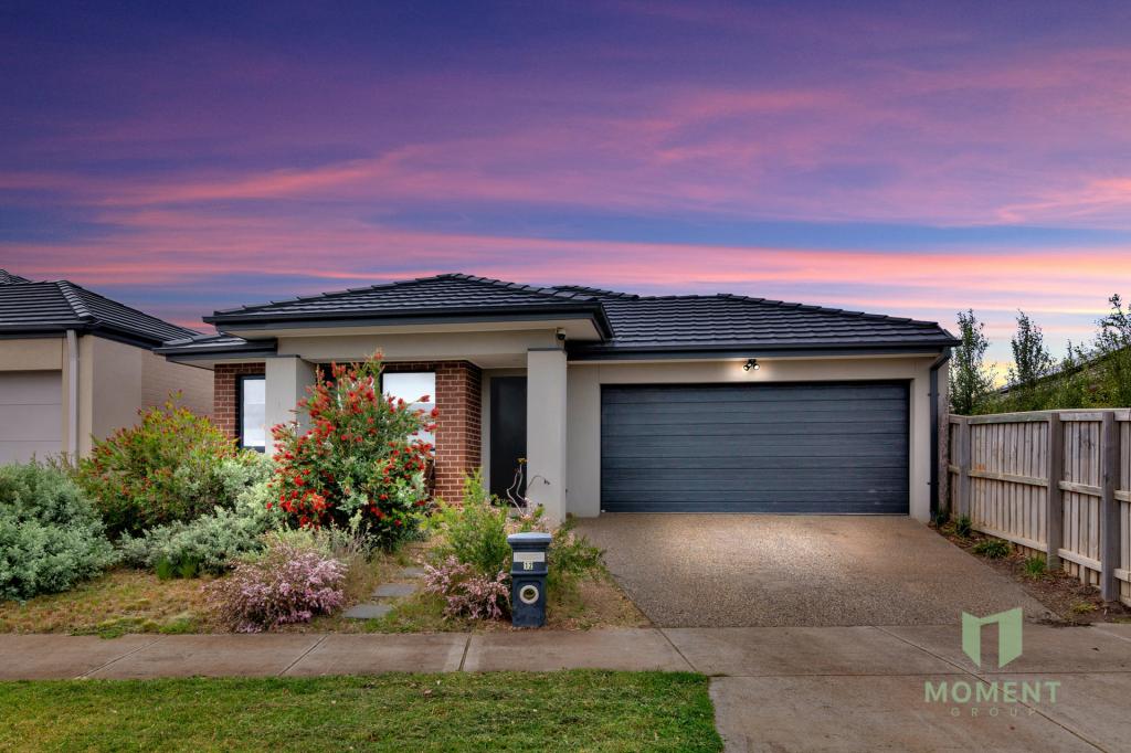 12 Butterscotch Esp, Manor Lakes, VIC 3024