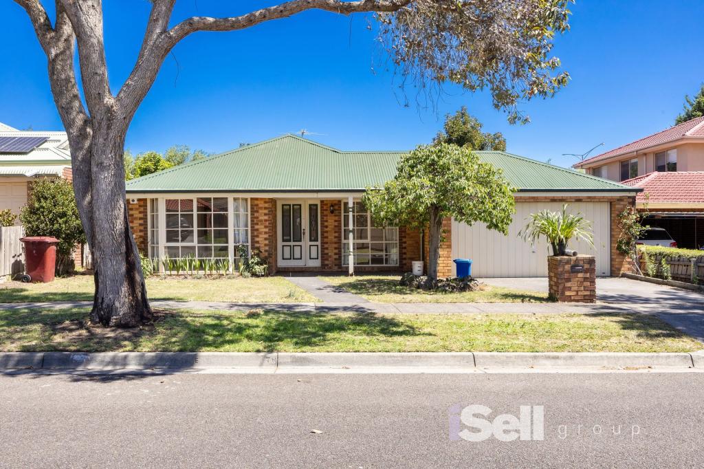 33 Hedgeley Dr, Berwick, VIC 3806