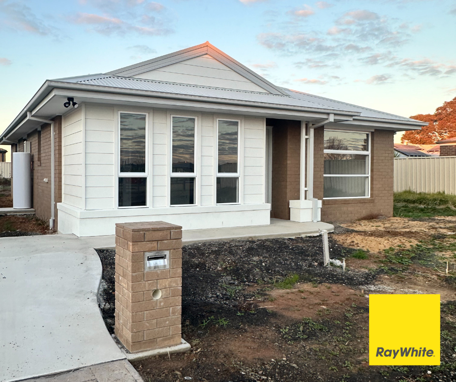 2 MEY PL, SHEPPARTON, VIC 3630