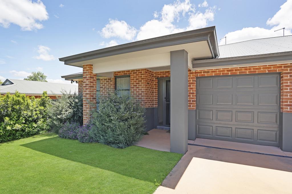 215 Hill St, Orange, NSW 2800