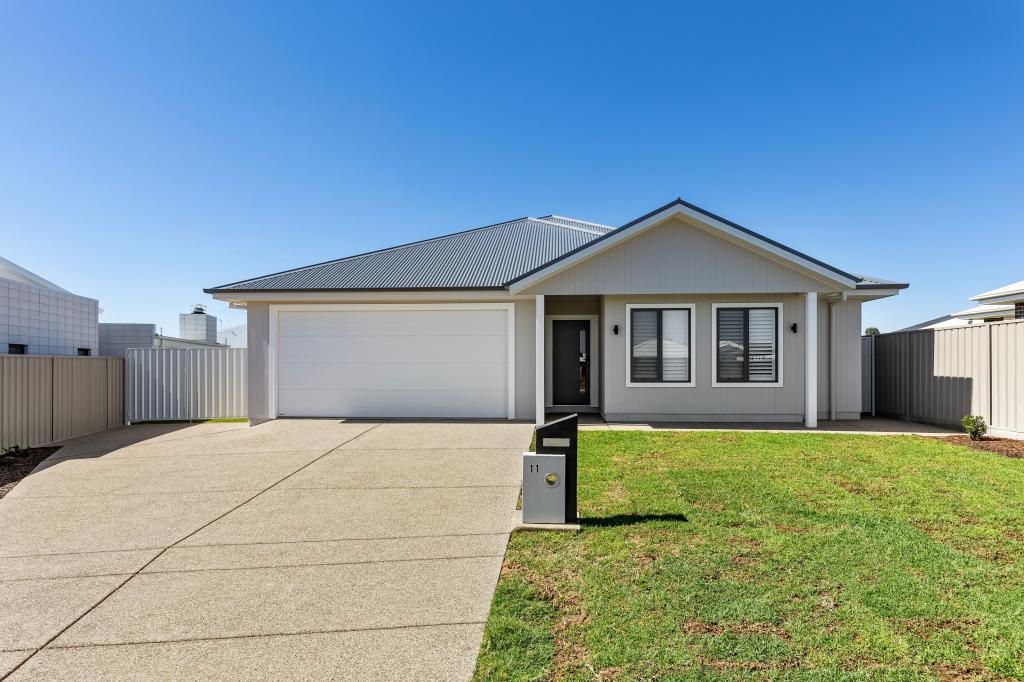 11 Denny Cres, Gobbagombalin, NSW 2650