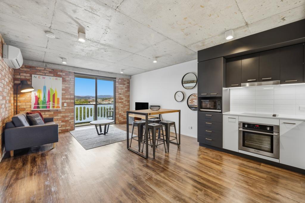 302/190 Varsity Pde, Varsity Lakes, QLD 4227