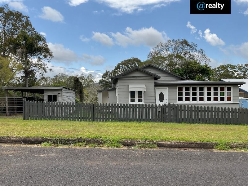 15 John St, Ravenshoe, QLD 4888