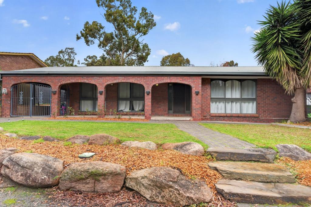 2 Birkdale Cl, Fairview Park, SA 5126