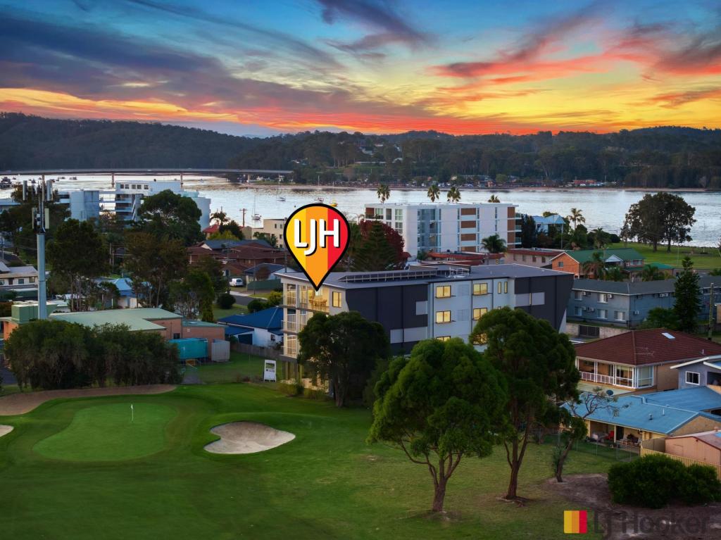 5/2 Golf Links Dr, Batemans Bay, NSW 2536