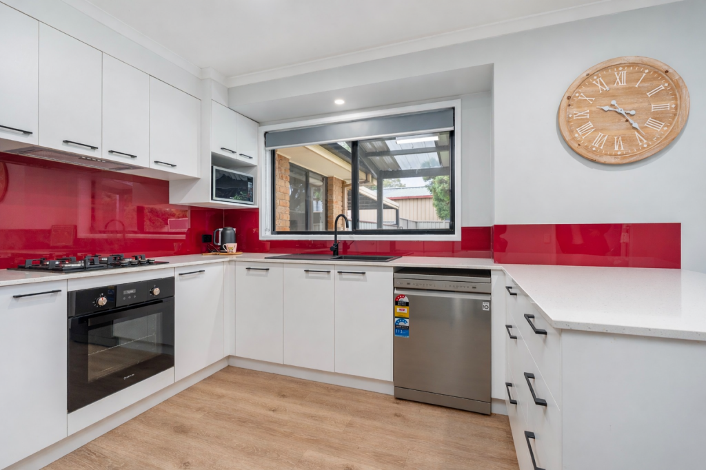 74 Bogong St, Thurgoona, NSW 2640