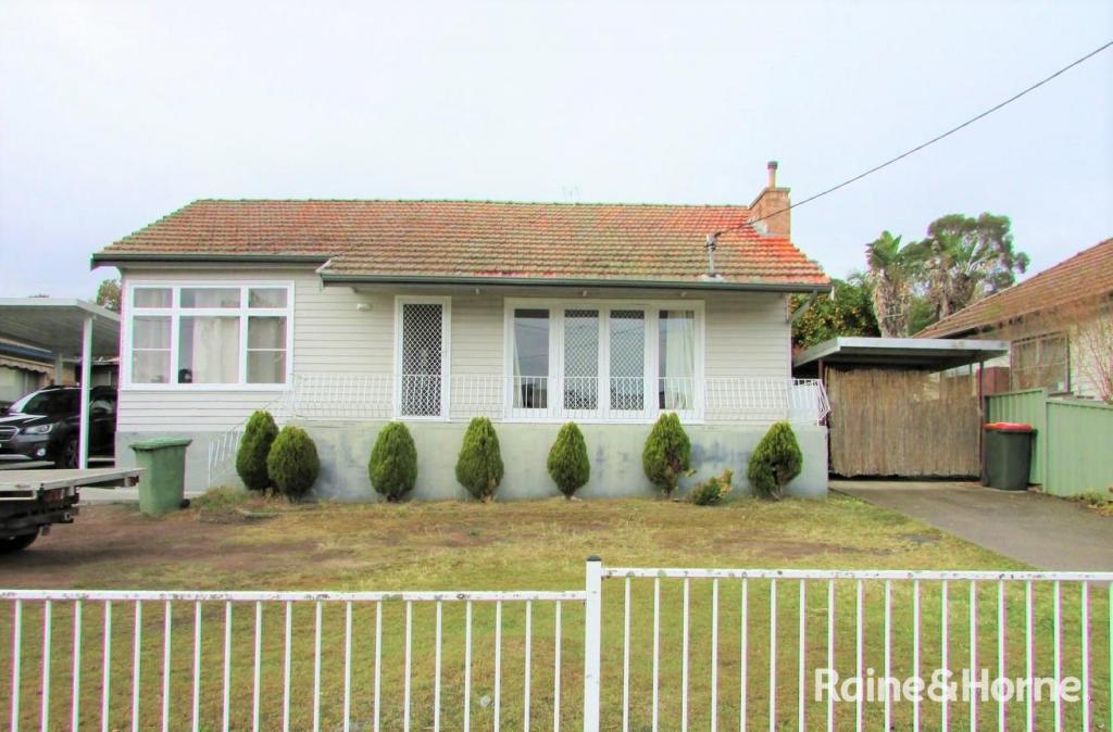 3 Wollombi Rd, Cessnock, NSW 2325