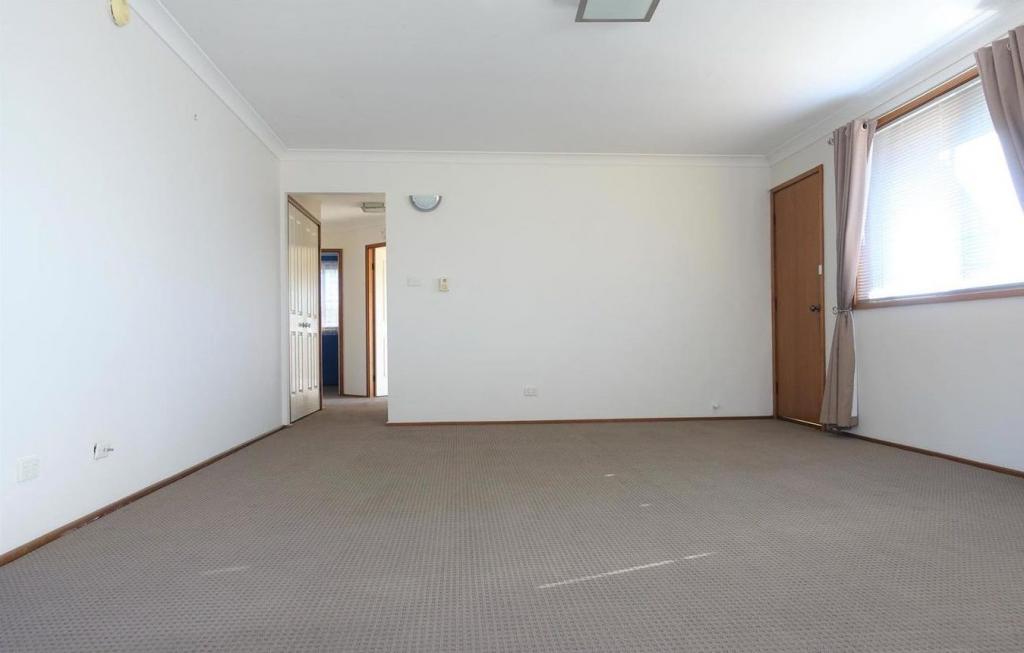 1/22 Gloucester Cct, Albion Park, NSW 2527