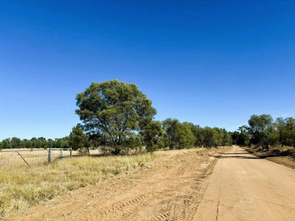 30 Bristol St, Mitchell, QLD 4465