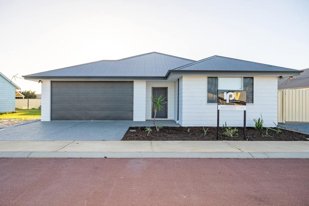 11 Clifton Ave, Jurien Bay, WA 6516