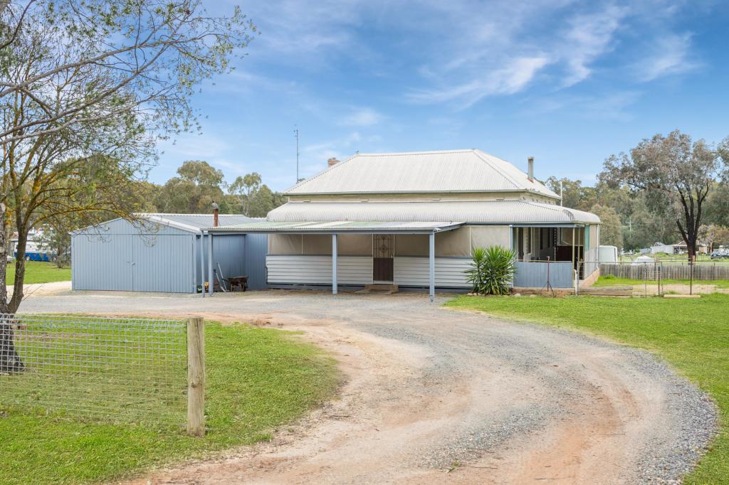 83 Ophir Rd, Wedderburn, VIC 3518