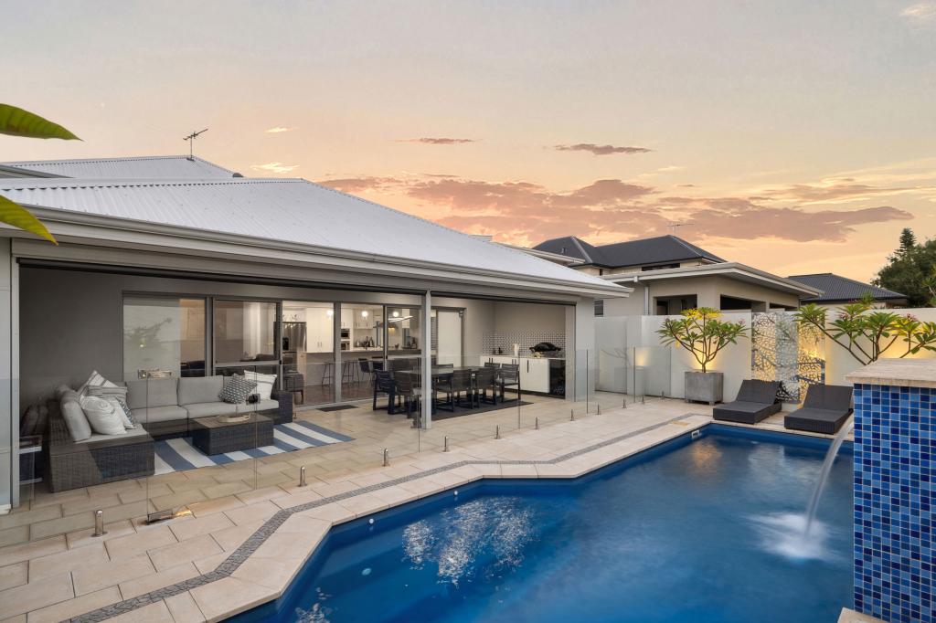 47 Breaksea Dr, North Coogee, WA 6163