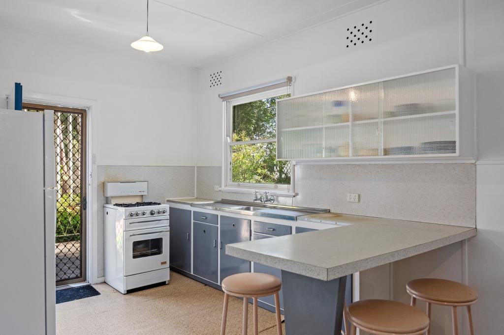 18 Shearwater Cres, Bawley Point, NSW 2539