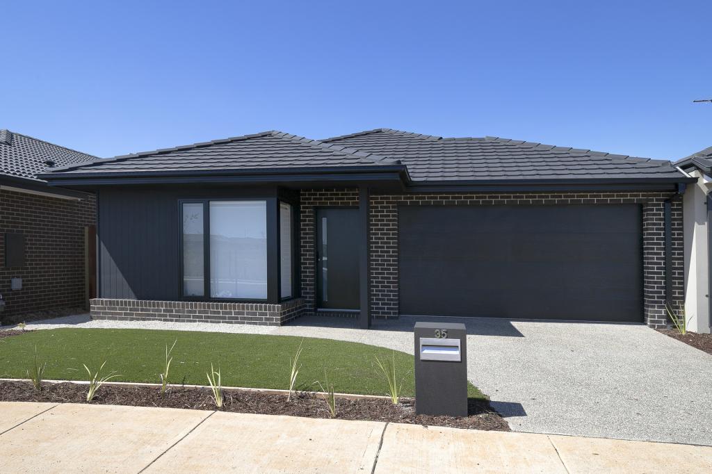 35 Harrier Cct, Deanside, VIC 3336