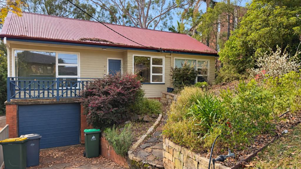 15 Charlton St, Eleebana, NSW 2282