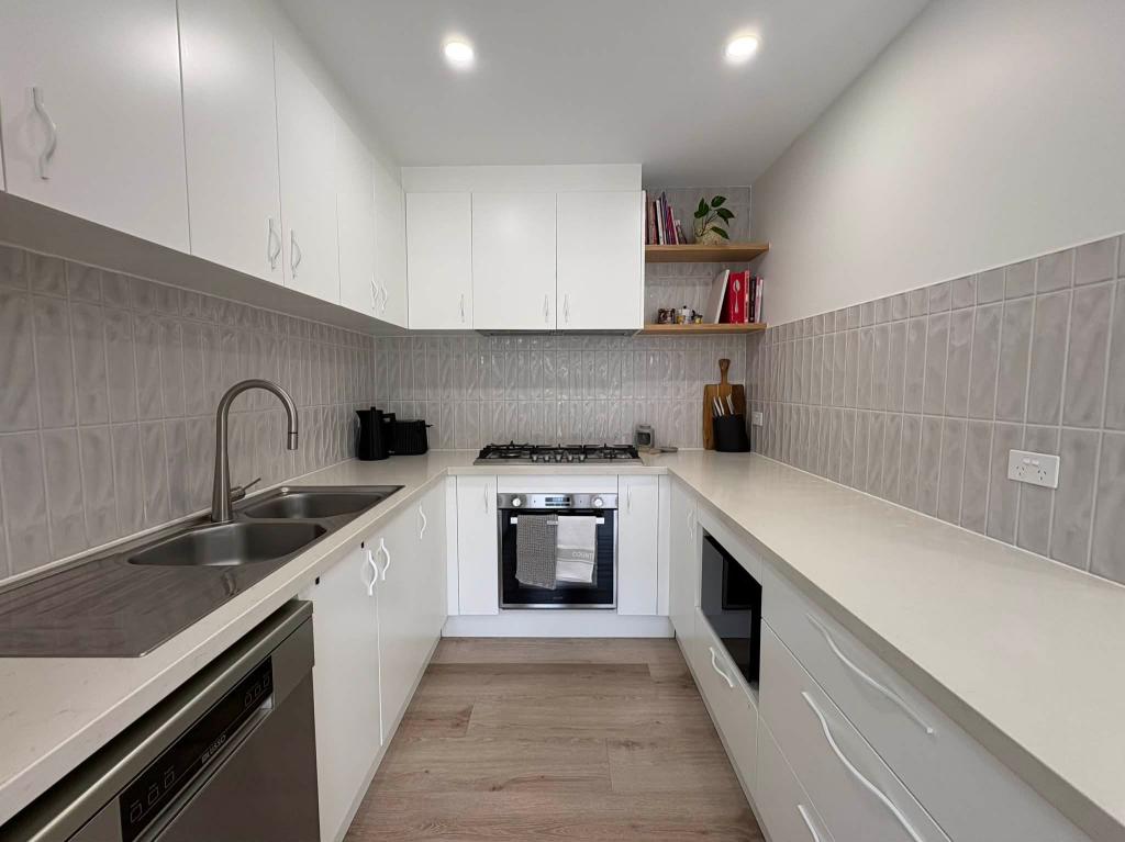 1/12 Zurzolo Tce, Epping, VIC 3076