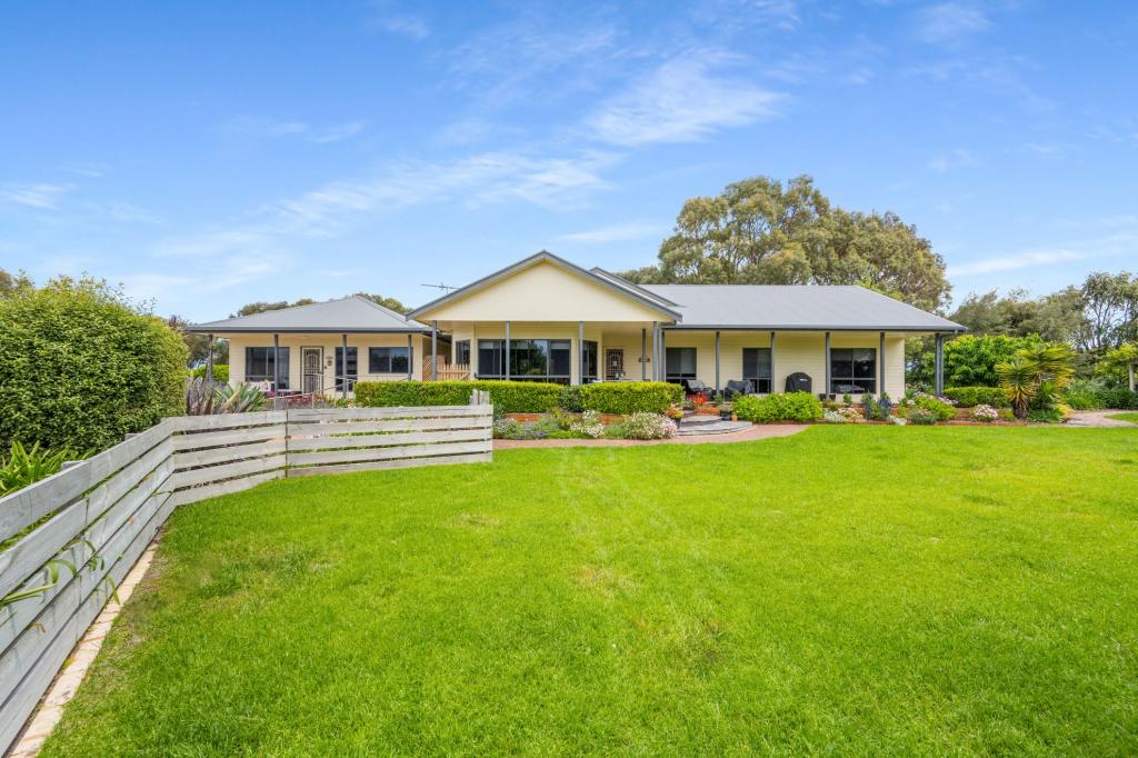 65 Plunkett Tce, Millicent, SA 5280
