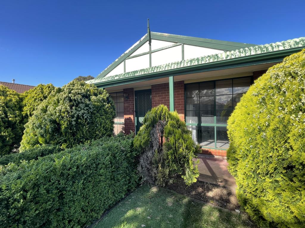 6 Clyde Ct, Werribee, VIC 3030