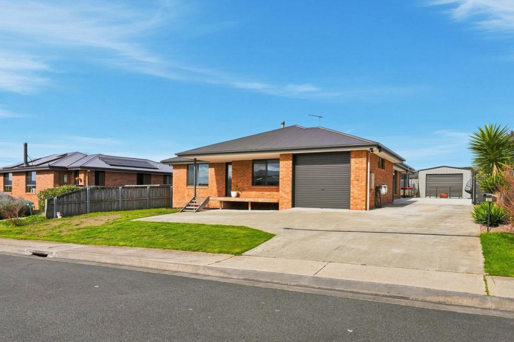 17 Open Dr, Snug, TAS 7054