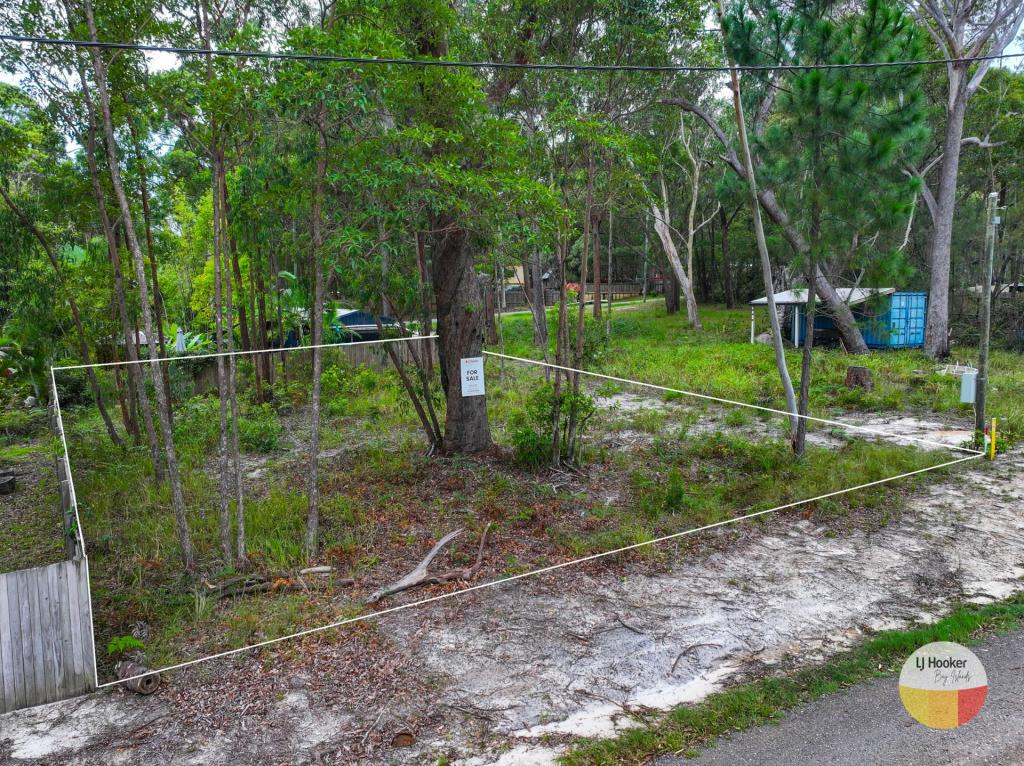 15 Burke St, Russell Island, QLD 4184