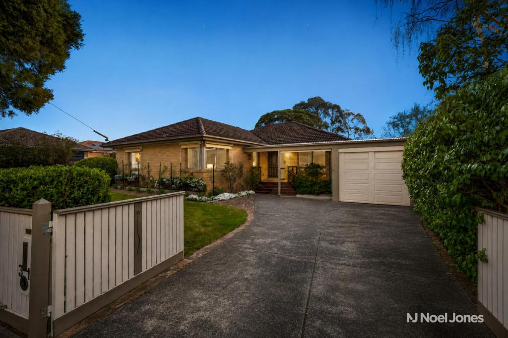 31 Narr-Maen Dr, Croydon Hills, VIC 3136