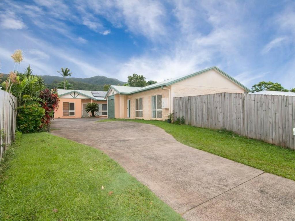1/130 Robert Rd, Bentley Park, QLD 4869