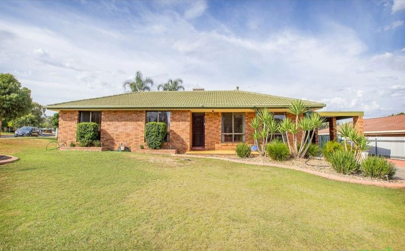 1 Ironbark Rd, Thurgoona, NSW 2640