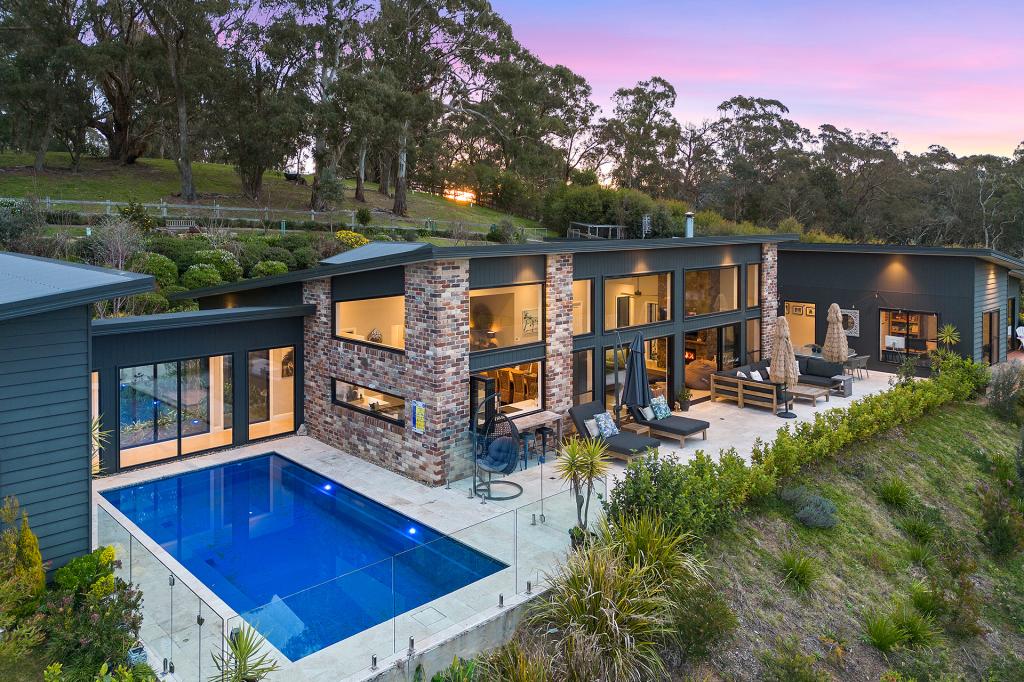 11 Bloomfield Cl, Bowral, NSW 2576