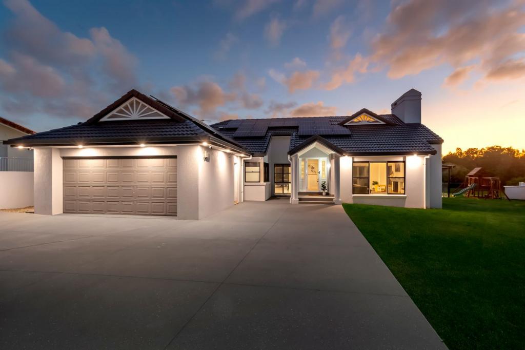 32 Palmcrest Dr, Carrara, QLD 4211