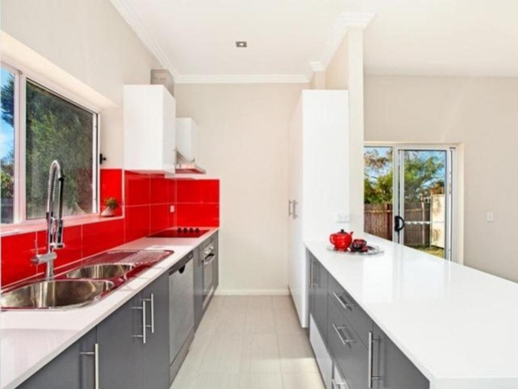 3a Kilby Pl, Illawong, NSW 2234