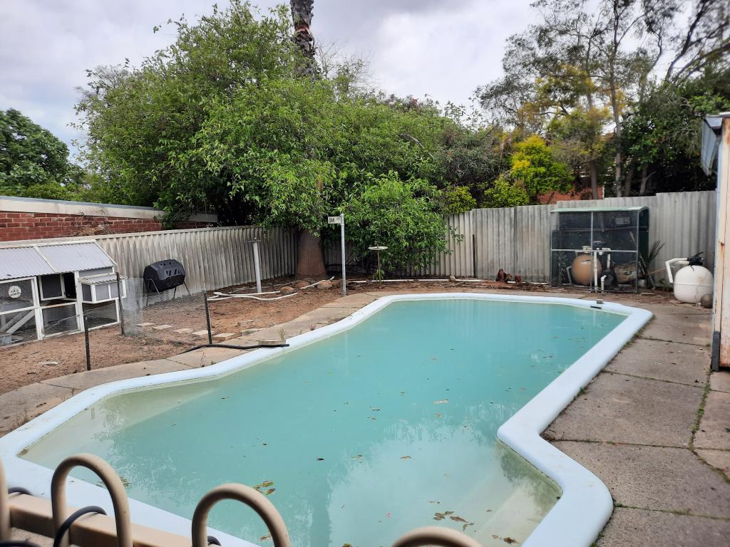 42 Butterick Pl, Girrawheen, WA 6064