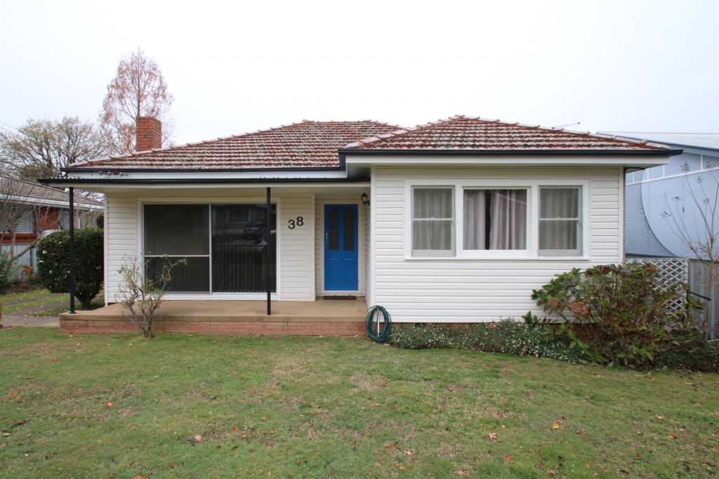 38 Collwood Cres, Orange, NSW 2800