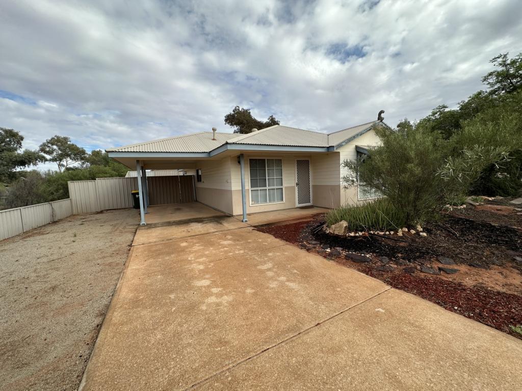 6/11 Pine Cres, Roxby Downs, SA 5725